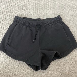 Black Inner glow high-rise short 3”